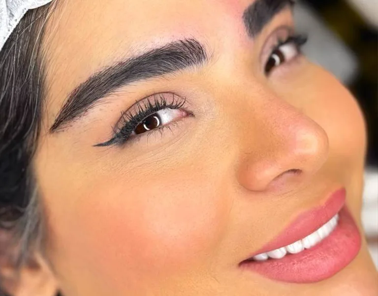 Eyebrow Transplant – Mehrzad Clinic